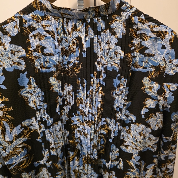 Lafayette 148 New York Floral Pleated Blouse - Black and Blue 💯Silk - Picture 10 of 13